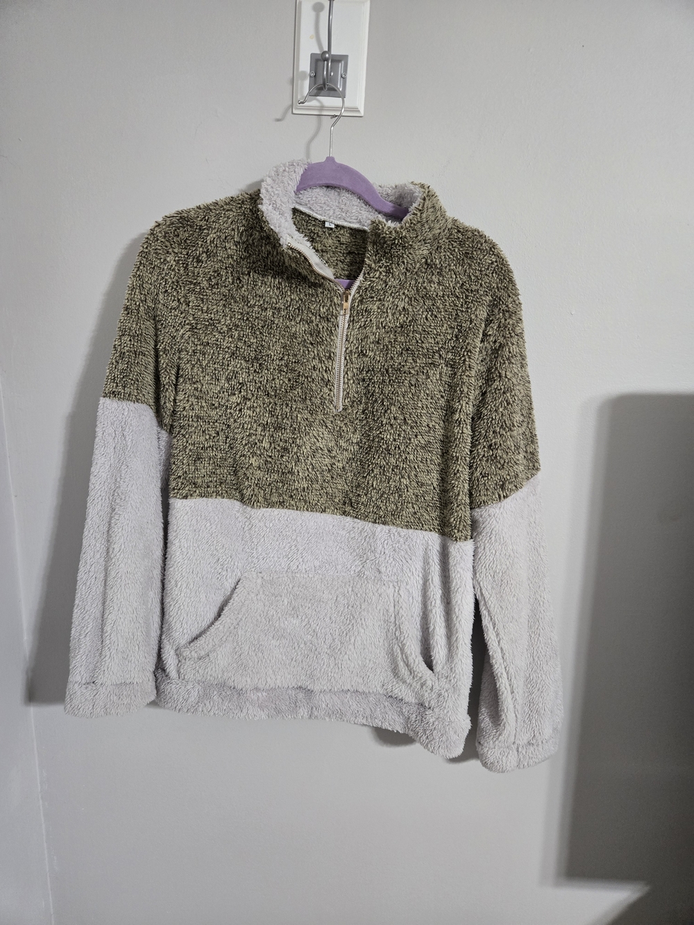 Two-Tone Sherpa Quarter-Zip Pullover Jacket - Olive & Light Gray